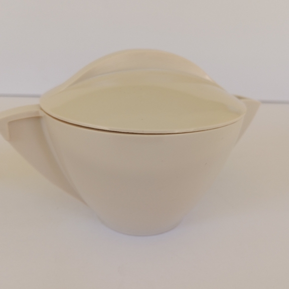 Vintage MelMac MCM  Malloware Covered Creamer Ivory - Picture 4 of 7